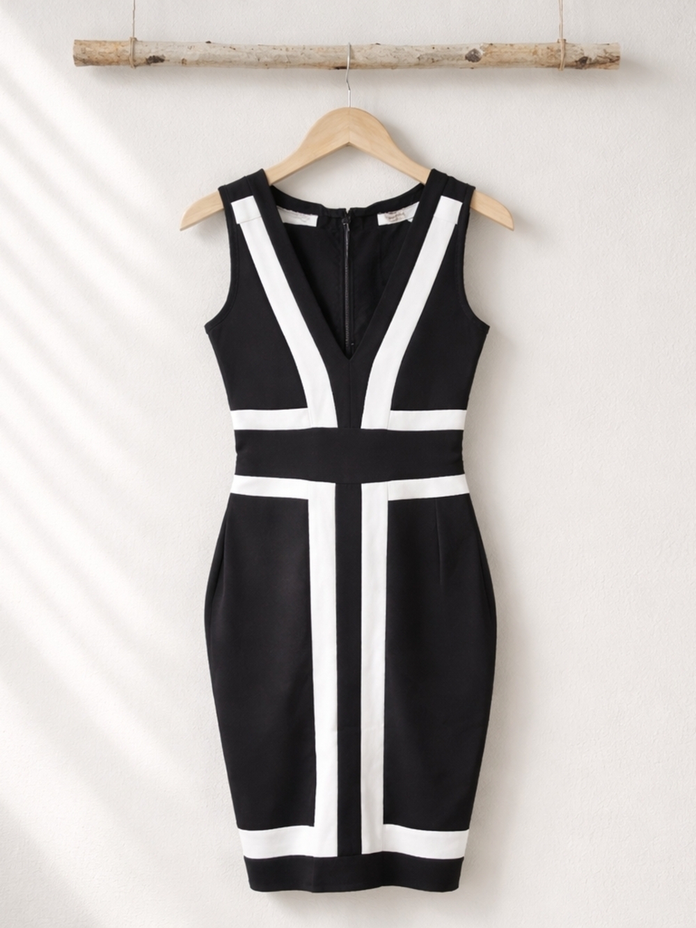 Sara Black and White Colorblock Midi Dress
